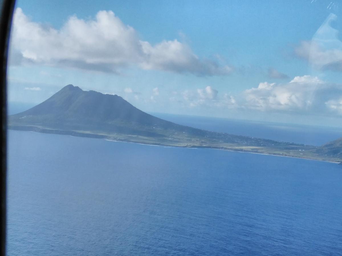 Statia Lodge Ораньестад Экстерьер фото
